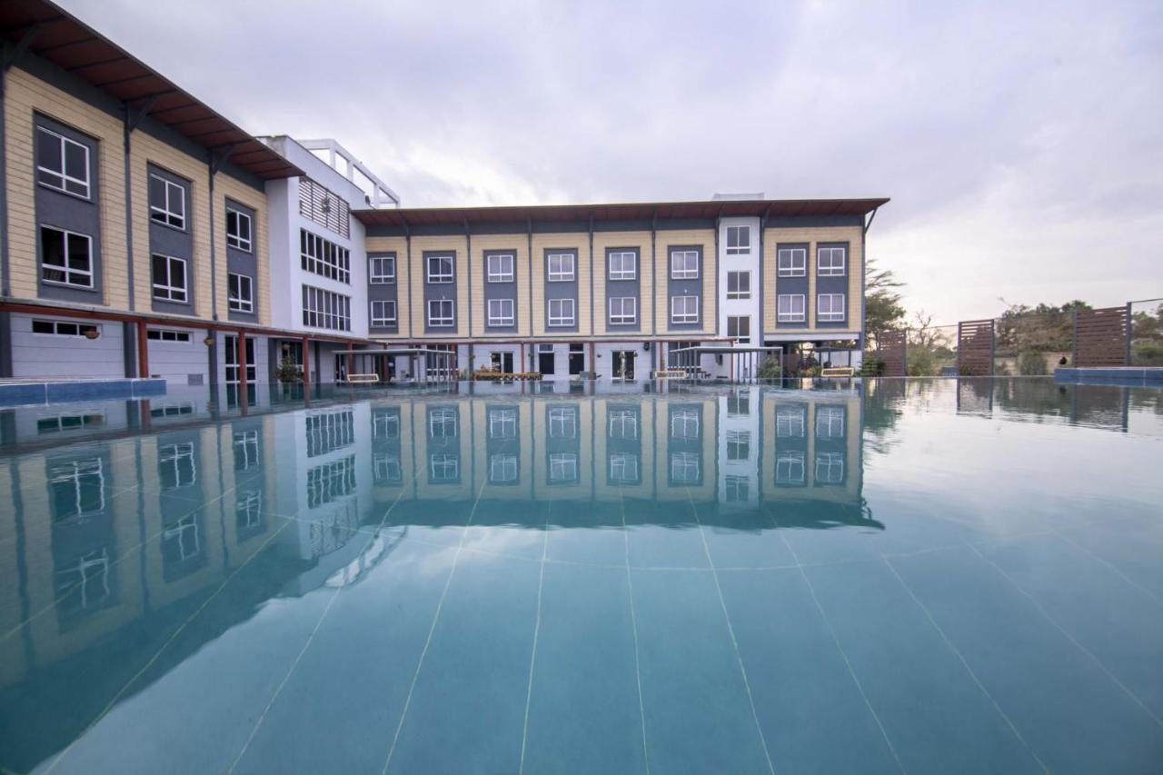Eseriani The Resort Найваша Экстерьер фото